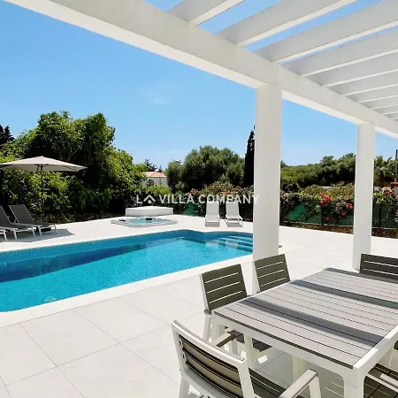 Villa De Amigos